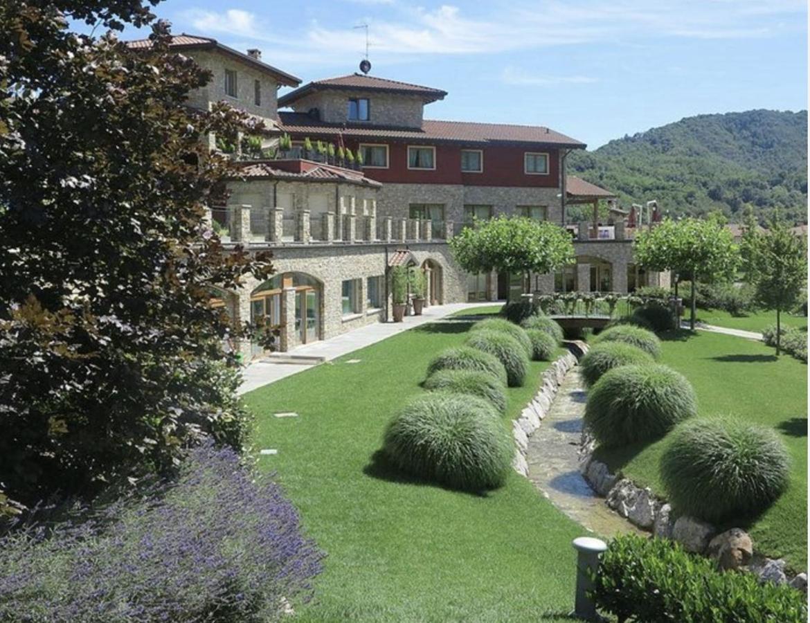 Bes Hotel Terme Di Palazzago Exteriör bild